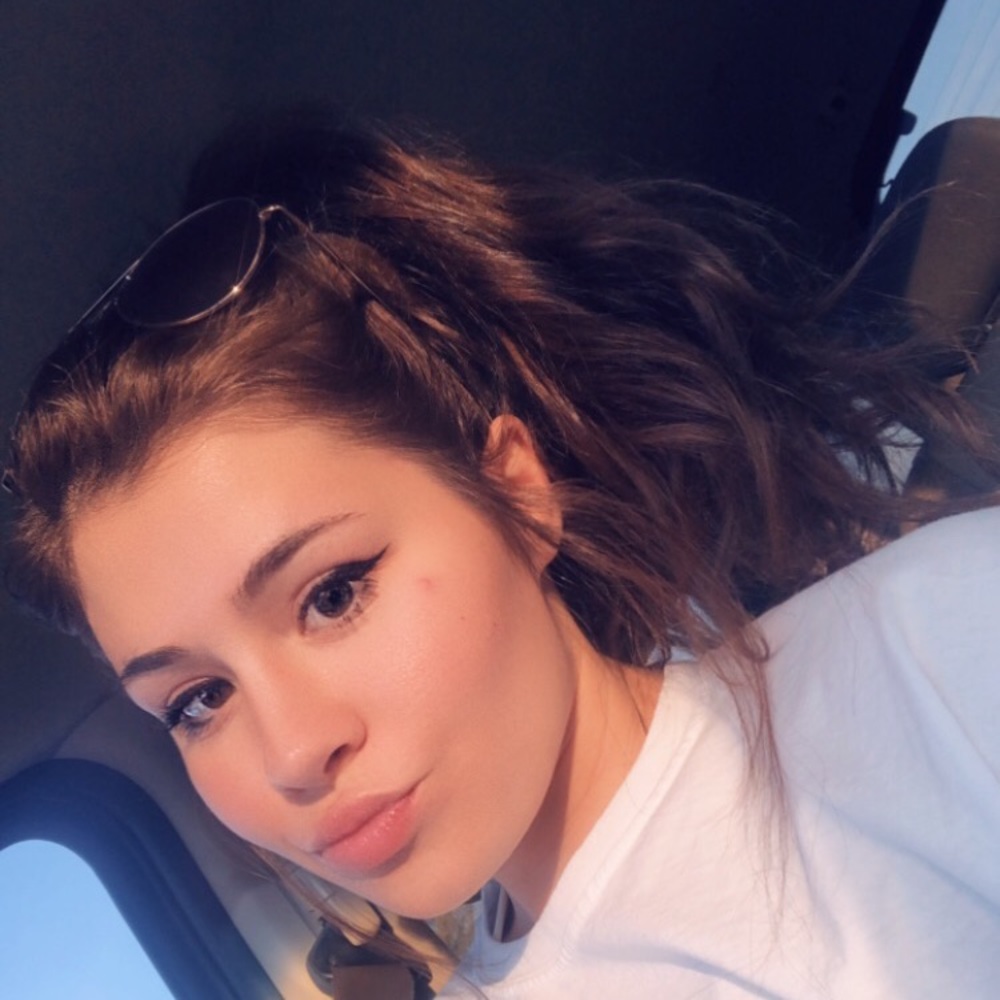 Meet your Posher, Avery